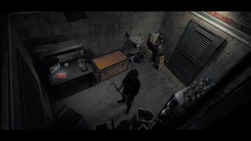 Tenemos la sensación de haber visto una habitación así en algún otro lugar. Recordamos que había una máquina de escribir...